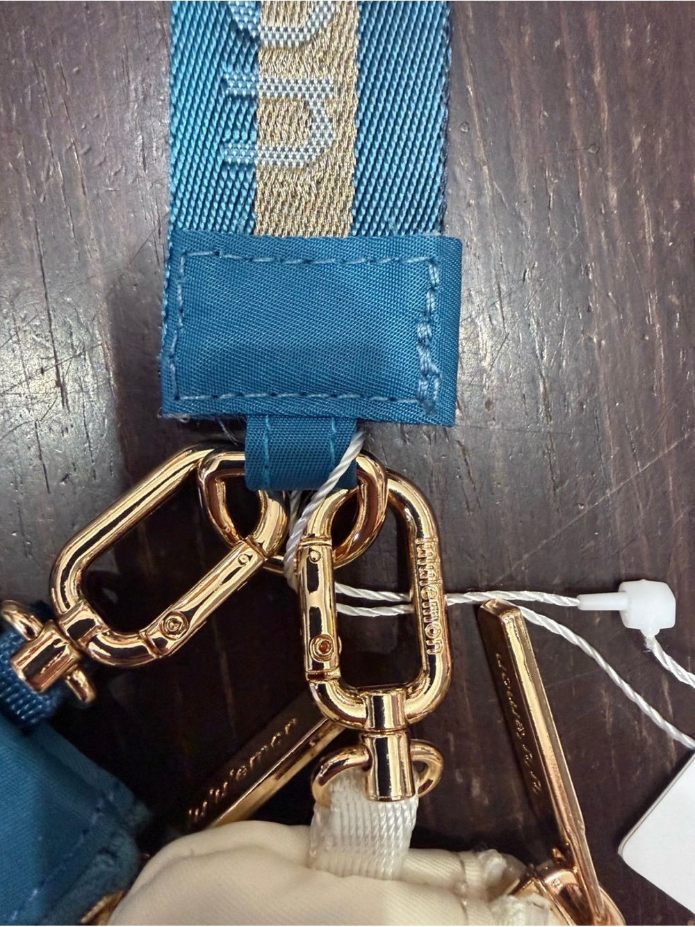 Limited edition pouch - Picture 5 of 6